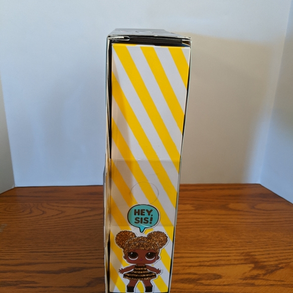 LOL Surprise OMG Doll Royal Bee Shipping Priority - Picture 4 of 4